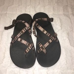 Chacos size 9